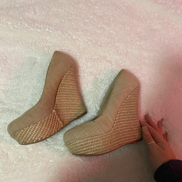 Steve Madden wedges - Picture 2 of 2